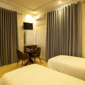3* מלון De Paris